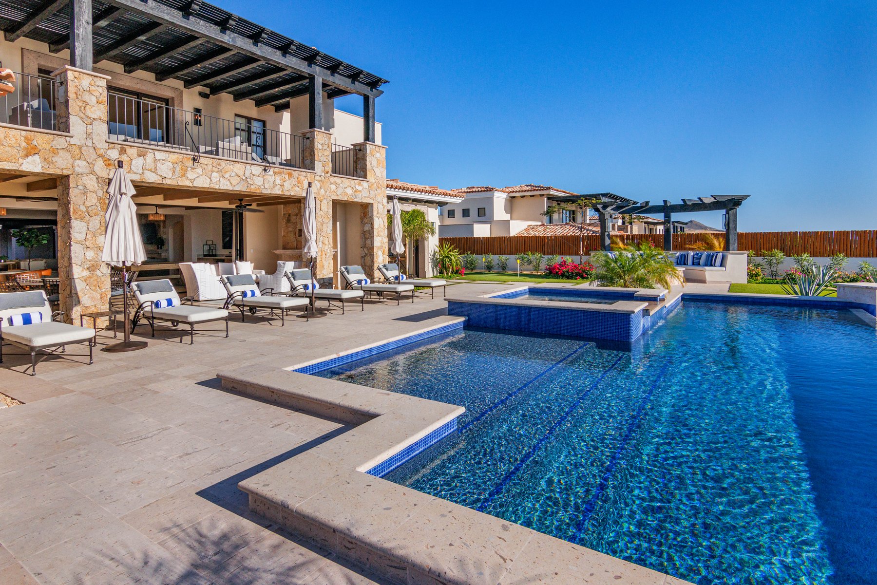 Diamante Cardonal 27 Photo